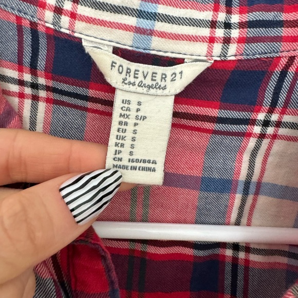 Red and white flannel plaid button down forever 21 - Picture 2 of 4